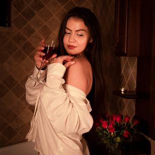 Model - IrisBennet joi