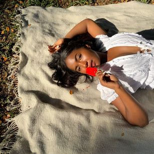 Model - Danna Gil sexy