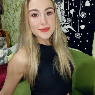 Model - Stasi_Pregnant blowjob