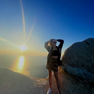 Model - April squirt