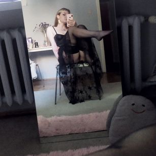 Model - Ttells taboo