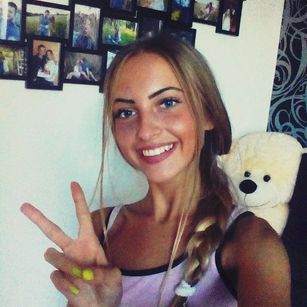 Model - Miss Rainbow 5