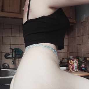 Model - Ttells stockings