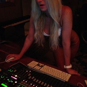 Model - April Spring Hot