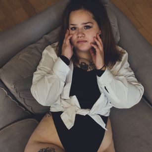 Model - MillieCutie natural