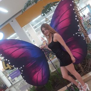 Model - larasmith deepthroat