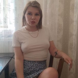 Model - BbBlonde Blonde