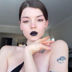 Model - Mistress Audrey mindfuck