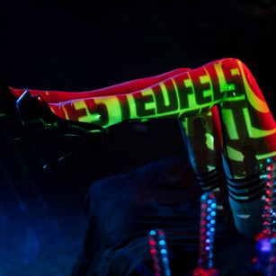 Model - Lady Raquel masturbation