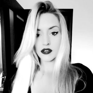 Model - 1FemDomQueen fastresponse