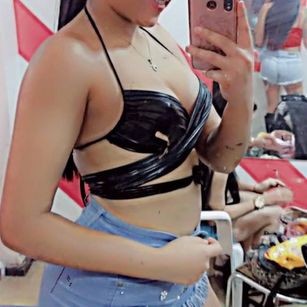 Model - stellawells DEEPTROAT