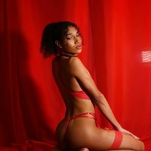 Model - Jenycuteh TS bigass