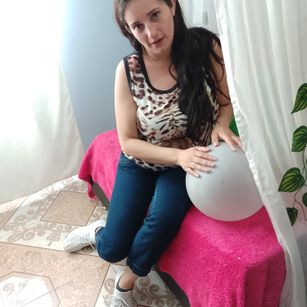 Model - Cristina squirt