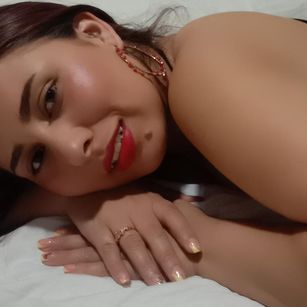 Model - paulina castro latina