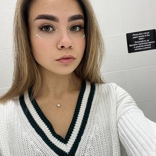 Model - Lilian shaved