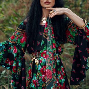 Model - AvaEmine heels