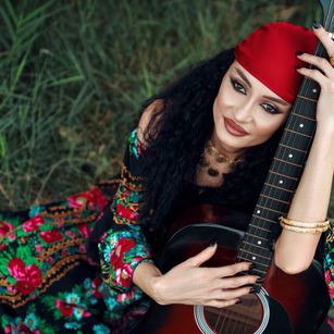 Model - AvaEmine mistress