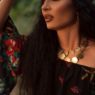 Model - AvaEmine feet