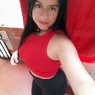 Model - Mia Visser brunette