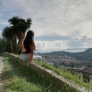 Model - Mia Visser brunette