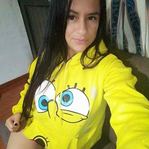 Model - Mia Visser brunette