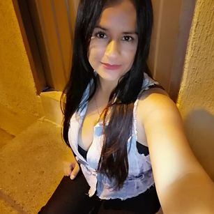 Model - Mia Visser footjob