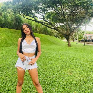 Model - Krissie Amber 18