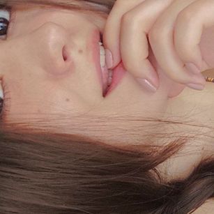 Model - Donttellurwife young