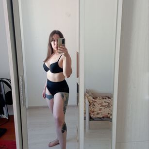 Model - Miranda masturbation