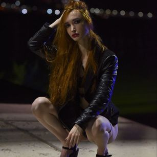 Model - Roxy-Sun cum