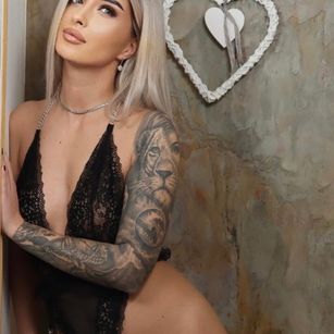 Model - TeffenyKay lushon