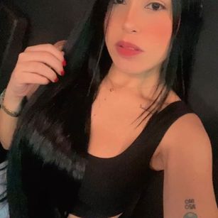 Model - PrettyIvanna sexy