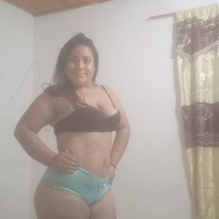 Model - Lauryn_am ass