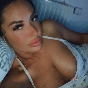 Model - StellaRoe dp