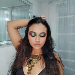 Model - Emmarobertts_ feet