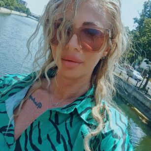 Model - Annekay01 squirt