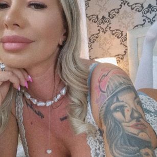 Model - Annekay01 Blonde