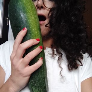 Model - AmandaFloresKink findom