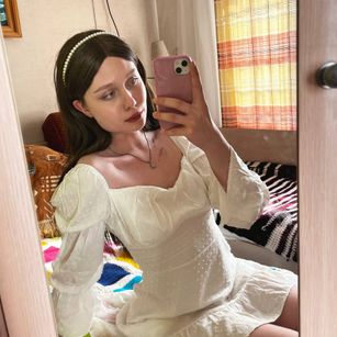 Model - Beatrice feet