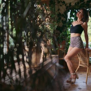 Model - BrendaCain feet