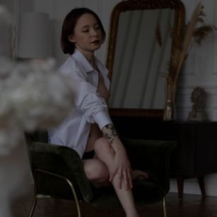 Model - Emma_Bandi brunette