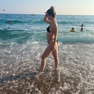 Model - ArianaPetite teen