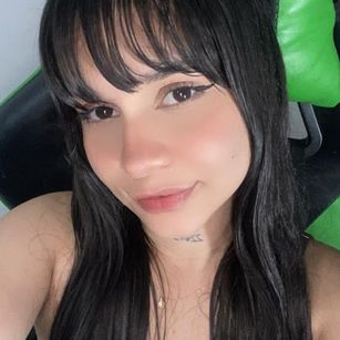 Model - Emily_Hot_ young