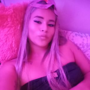 Model - Seleny_Arias mamada