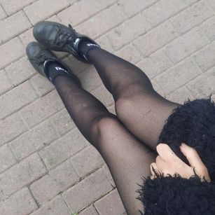 Model - Safilya-312 footfetish