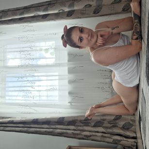 Model - Chloe32 bigass