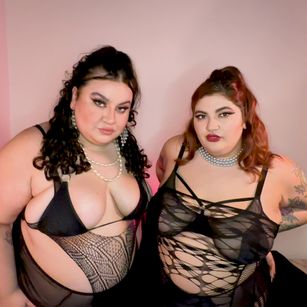Model - ALPHA LESBIANS findom