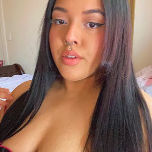 Model - Sunnie Dreams gfe