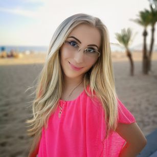 Model - Lexxy Grey cute