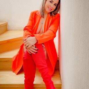 Model - TelesaHotWife69 tanga